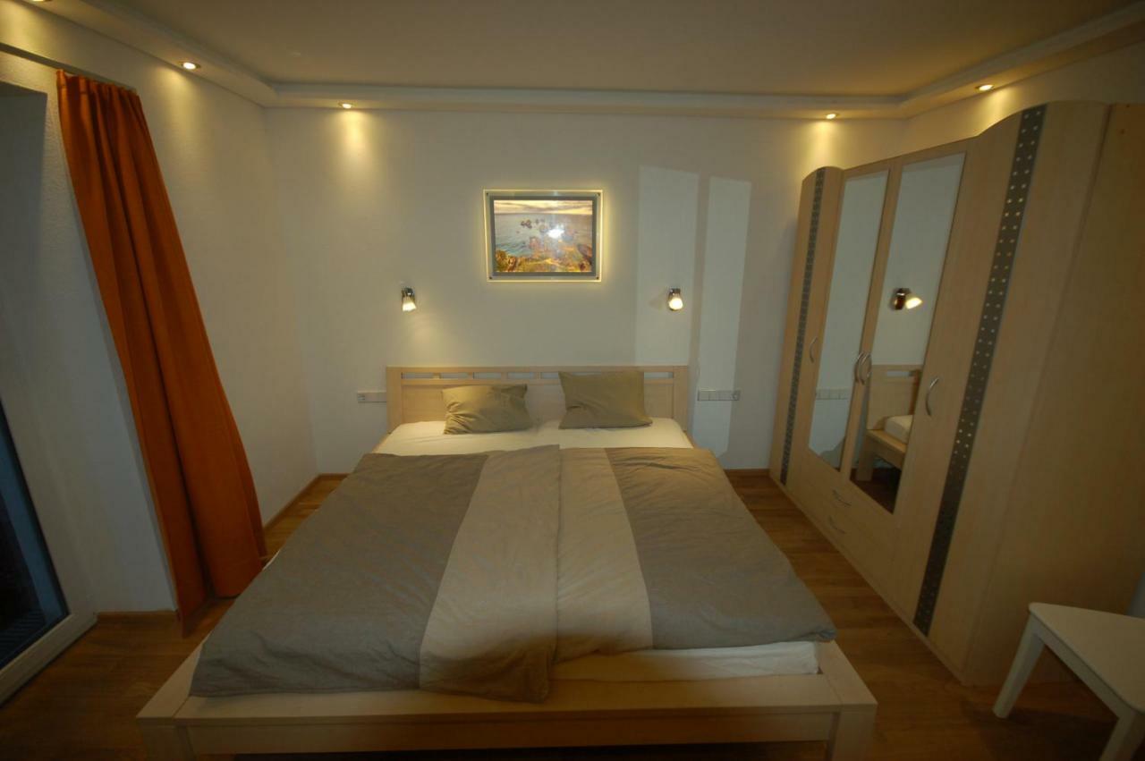 Alpenmond Appartment Halbmond 로이타쉬 외부 사진