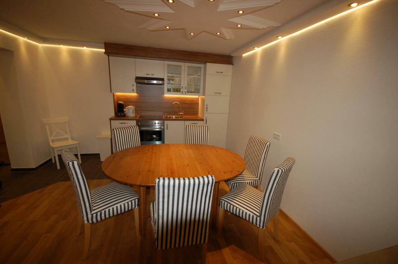 Alpenmond Appartment Halbmond 로이타쉬 외부 사진